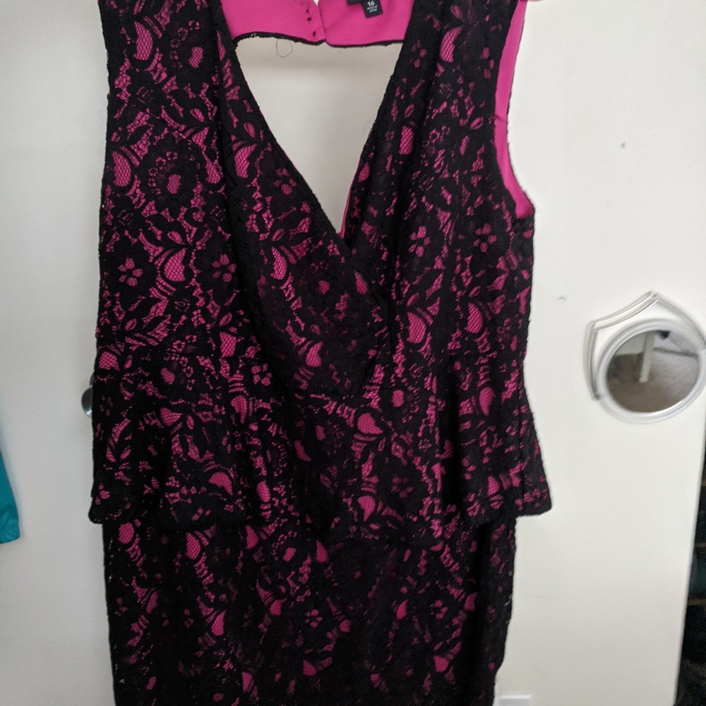 Plus size bodycon lace dress